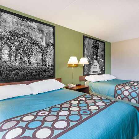 Super 8 By Wyndham Harrisburg Hershey West Exterior photo